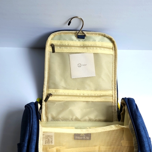 Hikenture Blue Travel Bag/Organizer - Picture 7 of 12